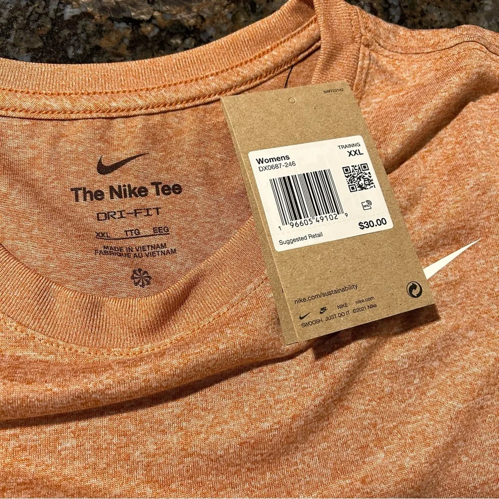 NEW The Nike Tee Dri Fit Women’s Burnt Orange XXL NWT